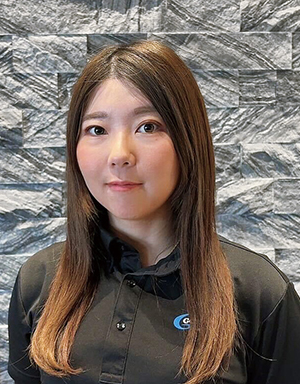 前田 衣里奈コーチ